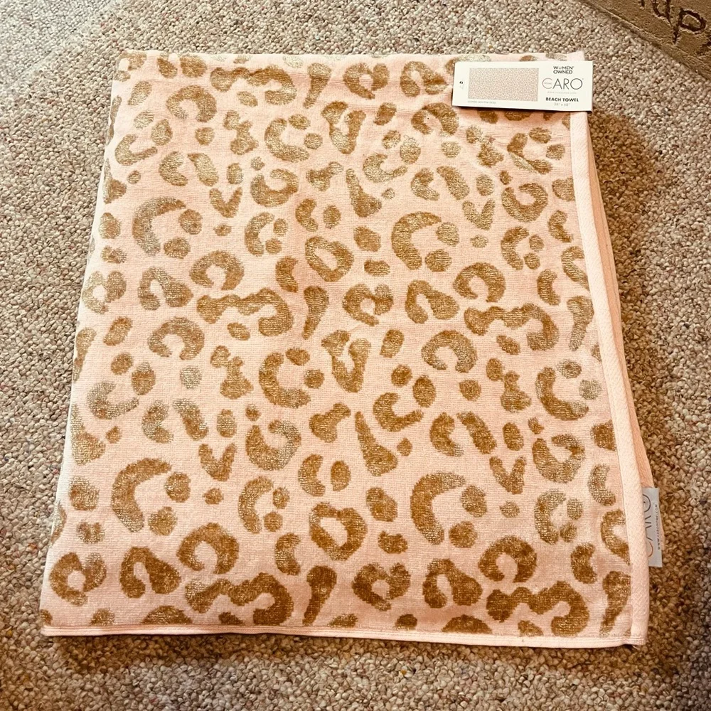 🆕 Caro Home Leopard Pink Gold Oversized Beach Towel